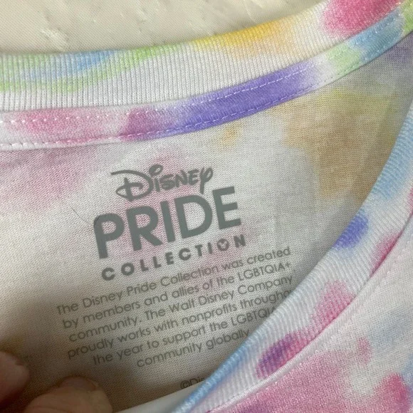 NWT Disney Stitch Pride T-Shirt Women XXL Multicolor Tie Dye Rainbow Hearts LGBT - Picture 3 of 5